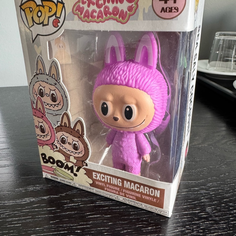 Exciting Macaron Vinyl Figure